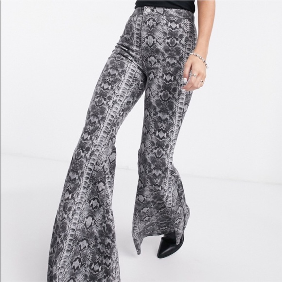 Free People just float on snake print flare 26 - Picture 2 of 5